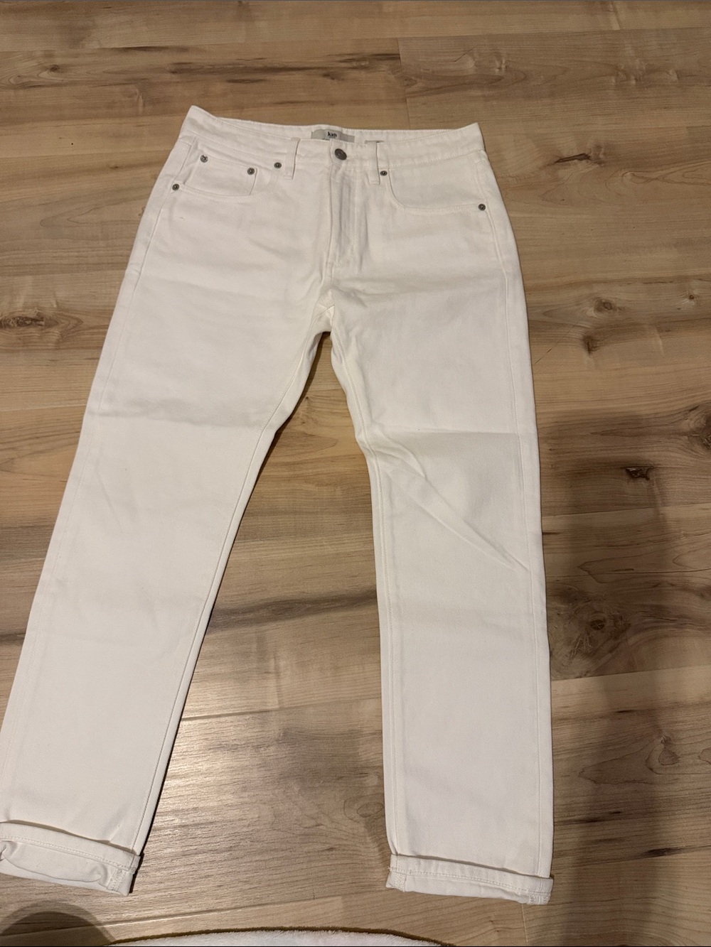 size 32 white men’s Kith Denim Jeans